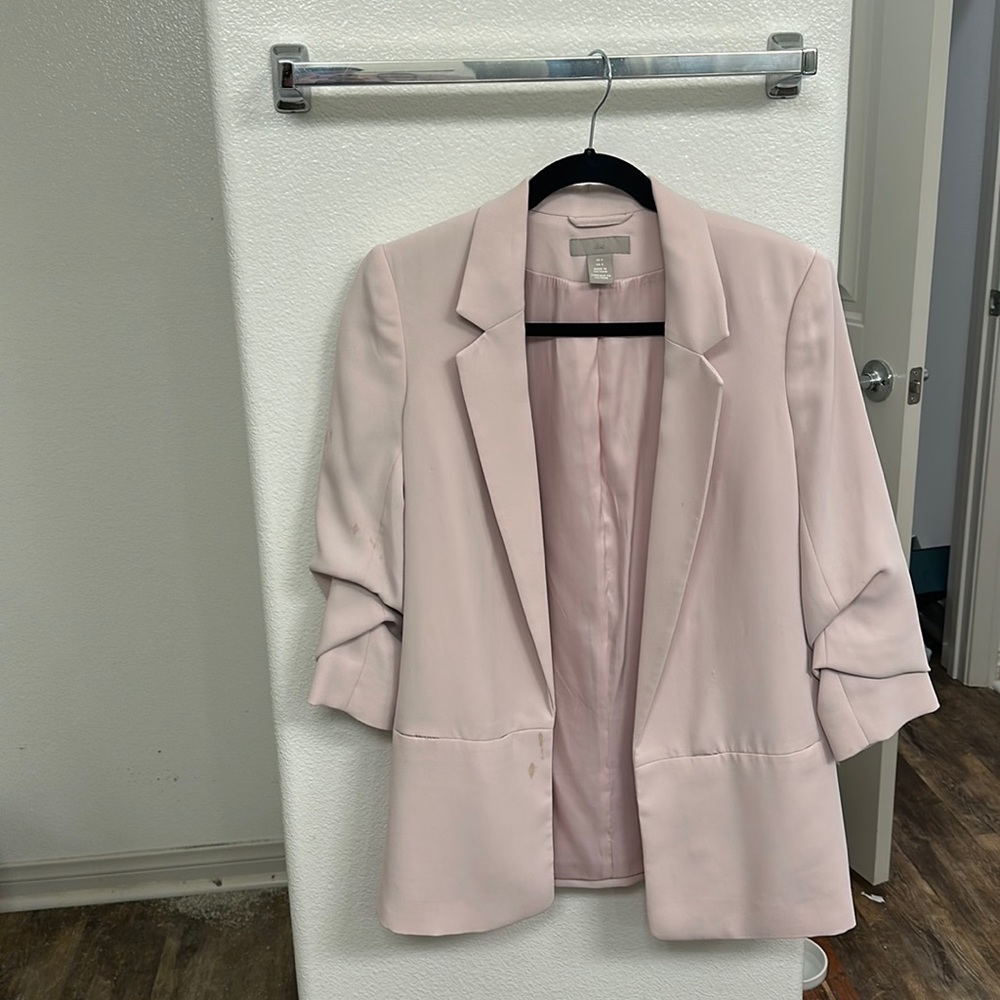 PINK BLAZER